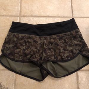 (Lululemon) Speed Up Shorts